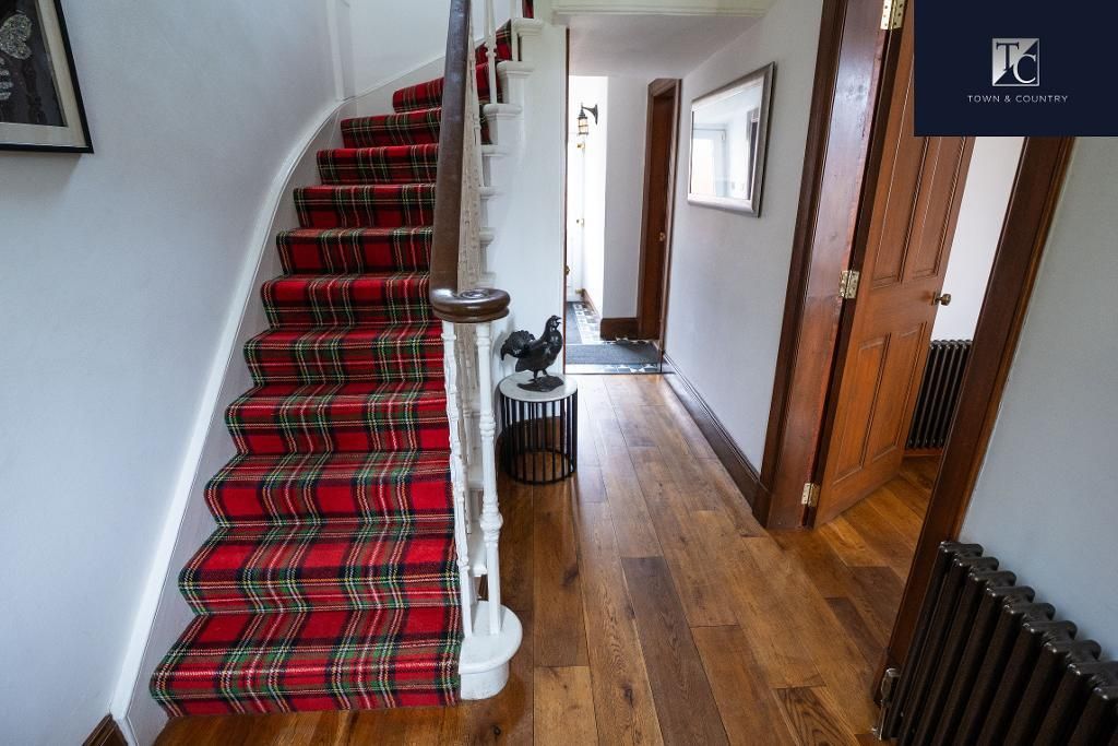 Property photo 3 of 46