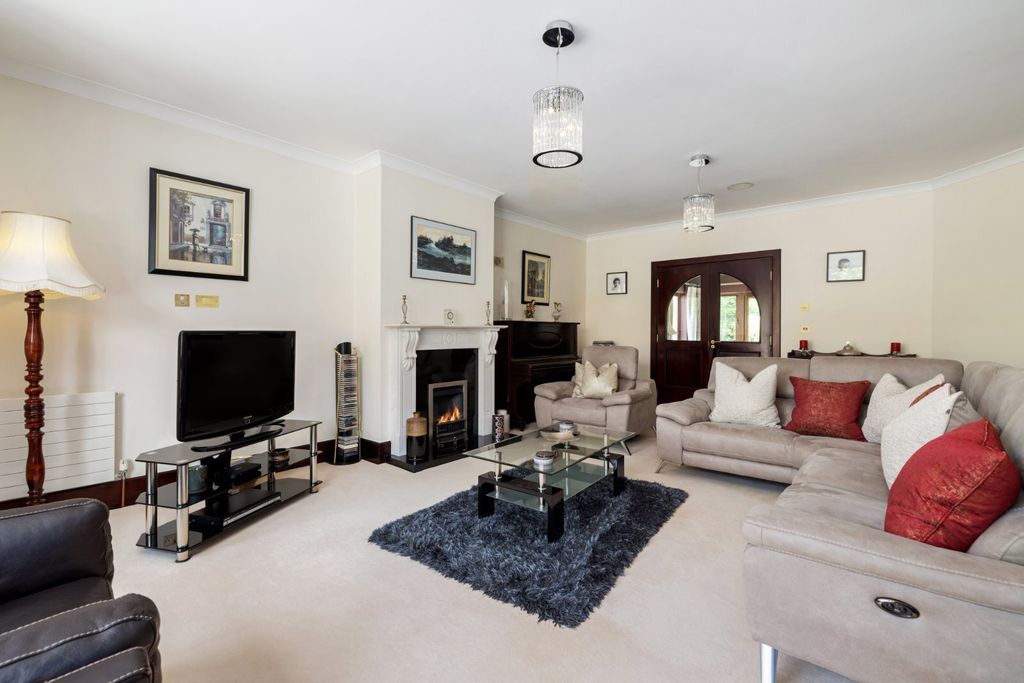 Property photo 2 of 24 Picture No. 47