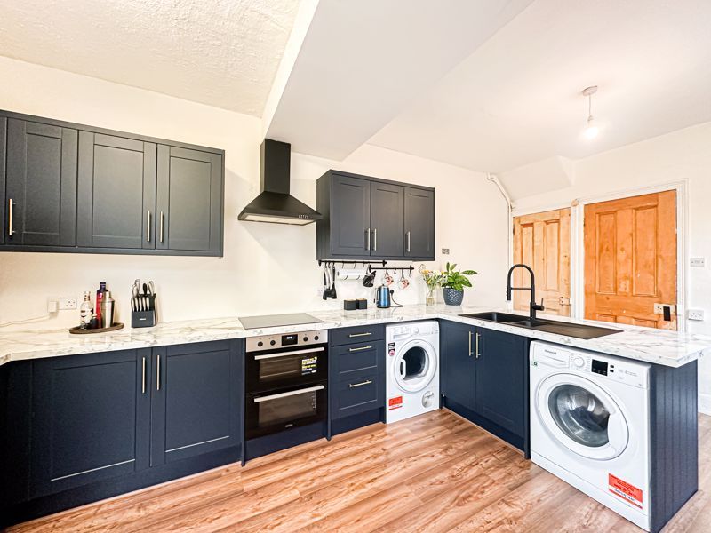 Property photo 2 of 25 Photo 21