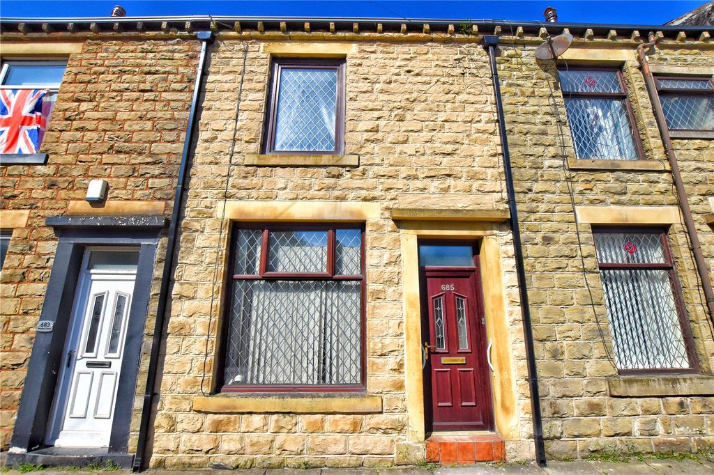 Property photo 1 of 19 Front External