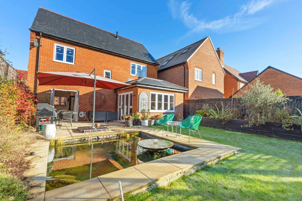 Property photo 1 of 18