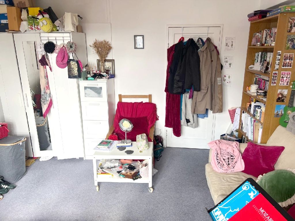 Property photo 3 of 11
