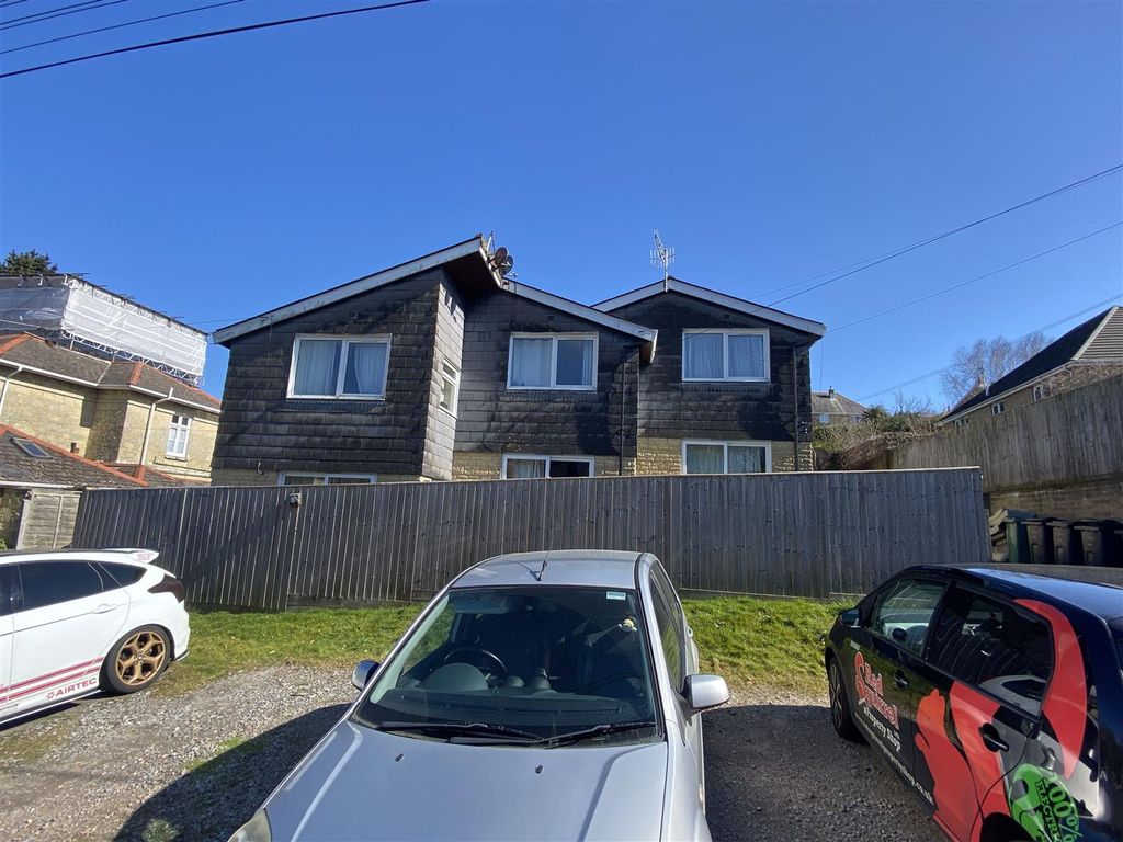 Property photo 1 of 4