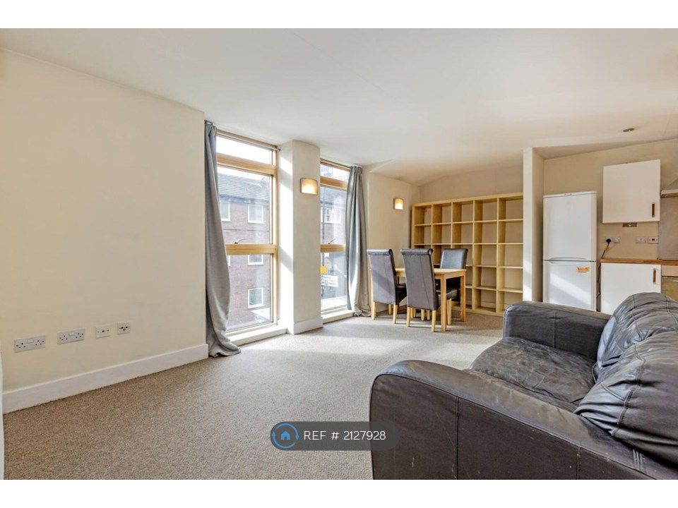 Property photo 2 of 5