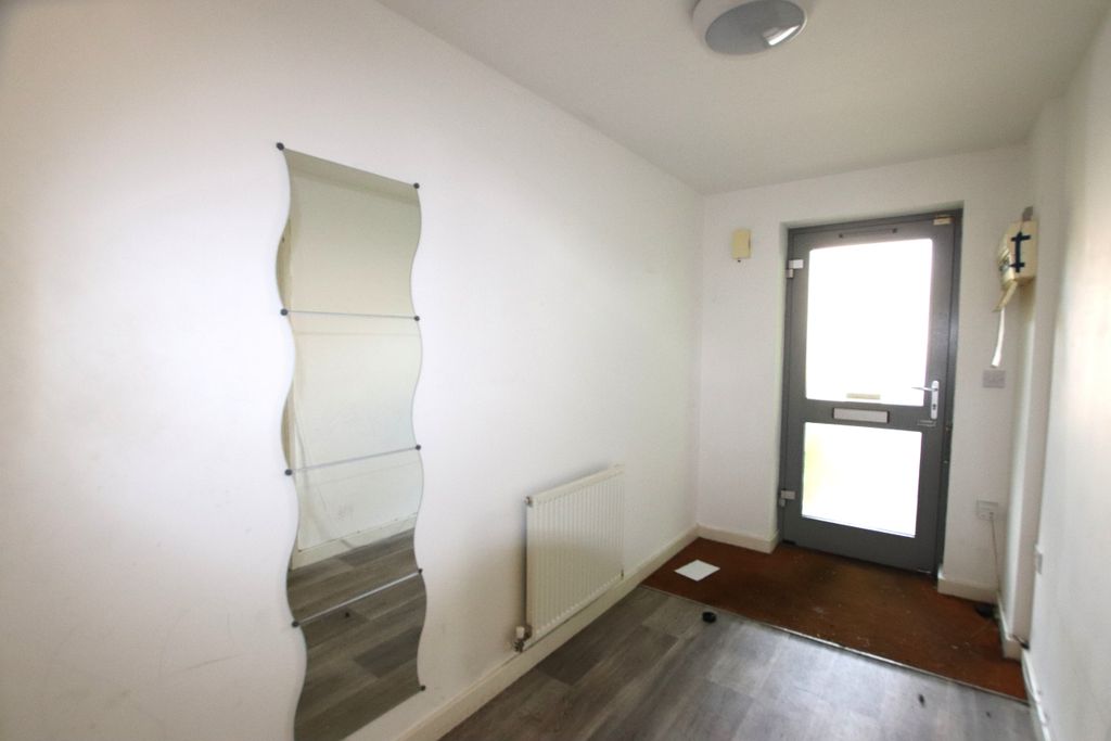 Property photo 3 of 17 Nazarethroad