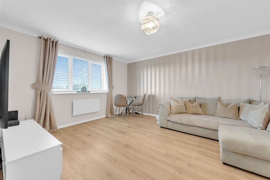 Property photo 2 of 11 Picture No. 01