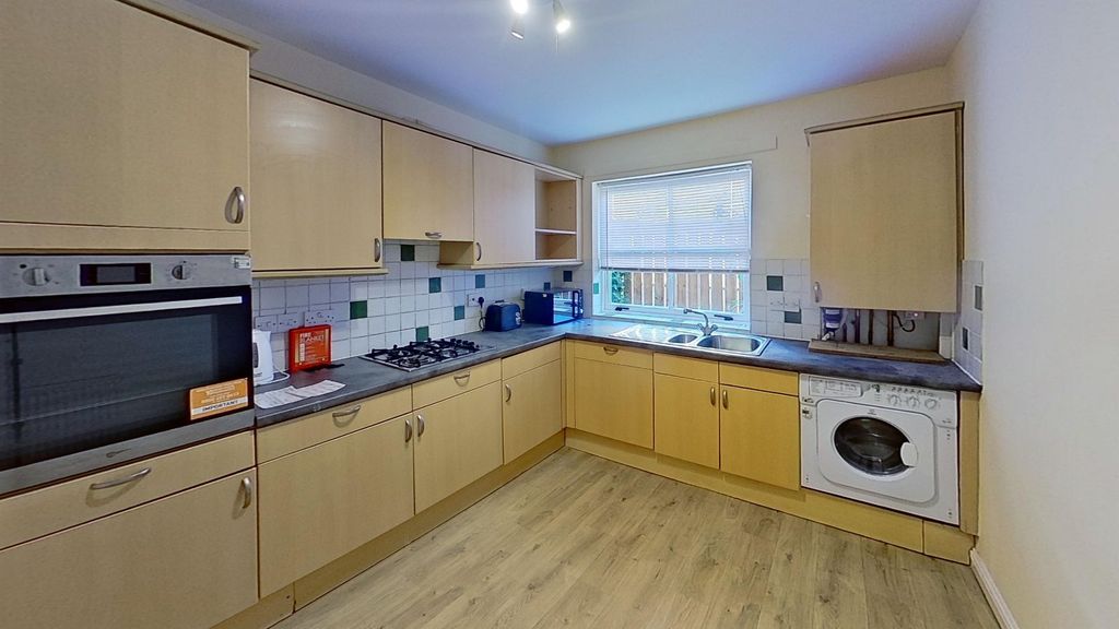 Property photo 3 of 15 Picture No. 21