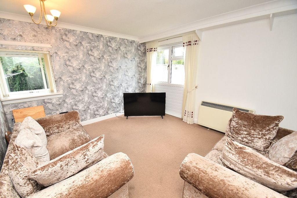 Property photo 3 of 12 5600074