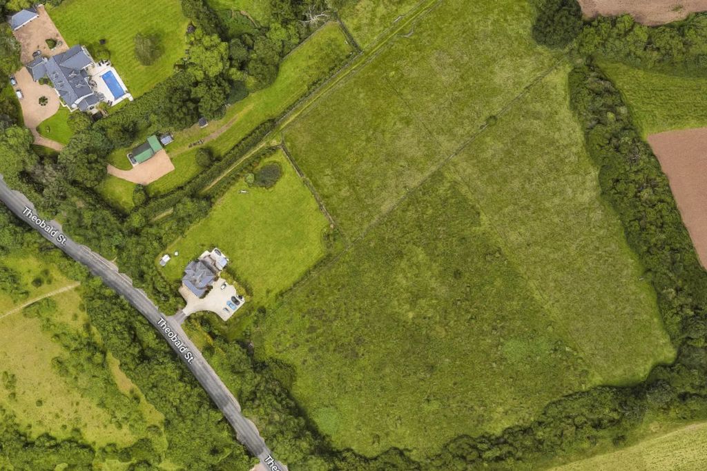 Property photo 3 of 6