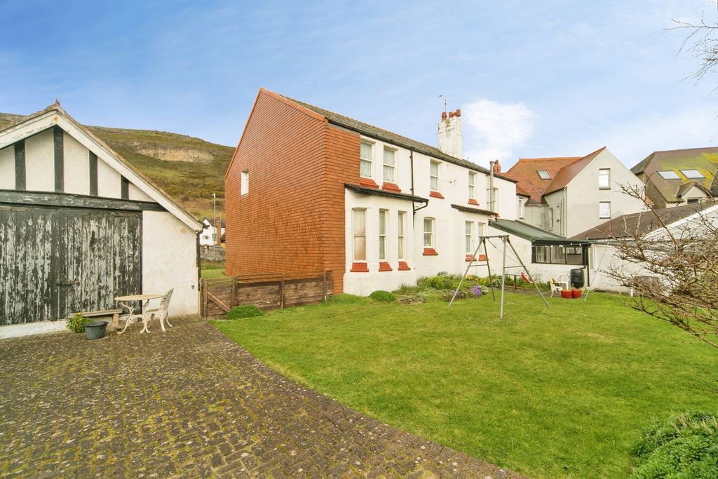 Property photo 3 of 20 Pbox-Img.Jpg