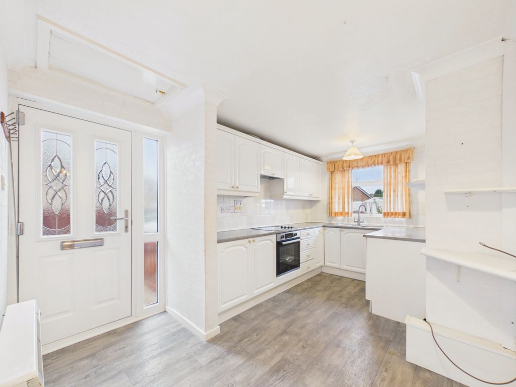 Property photo 2 of 12 5503273