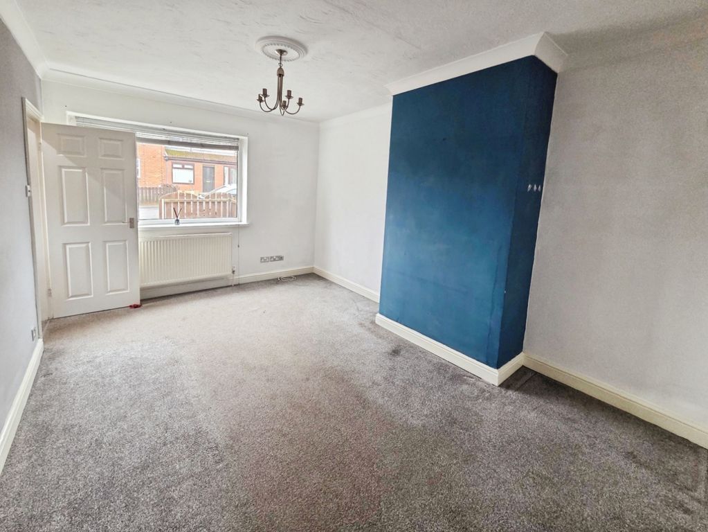 Property photo 3 of 12 Pbox-Img.Jpg