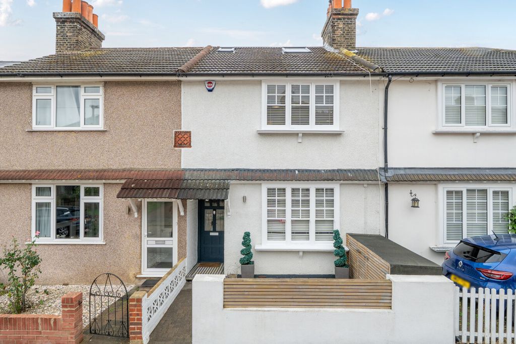 Property photo 2 of 18 1530377-18-6Accde...