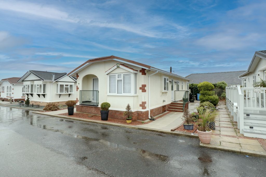 Property photo 1 of 23 Exterior Front