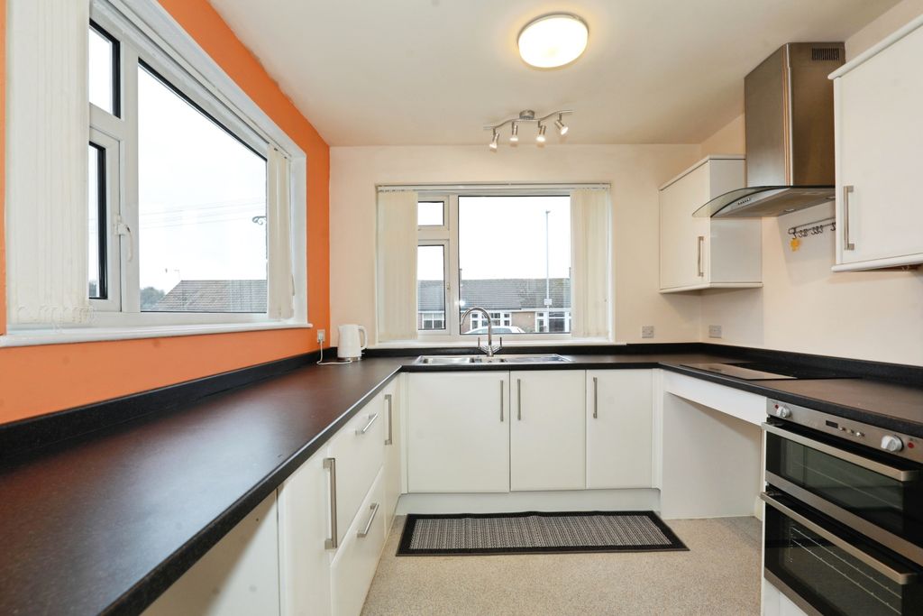 Property photo 3 of 15