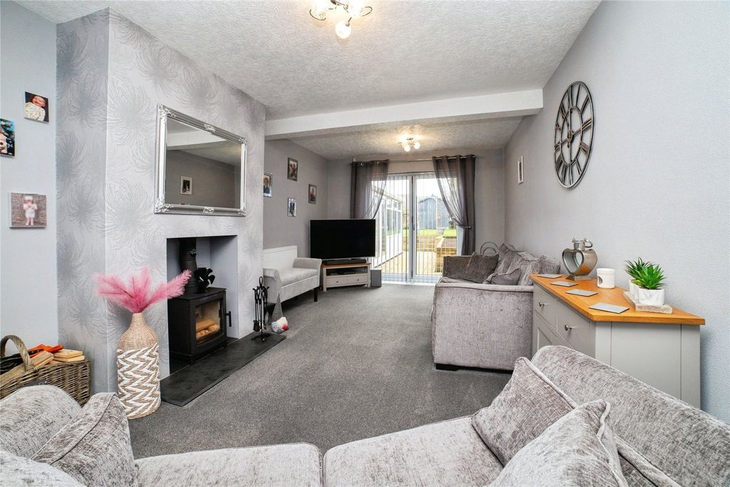 Property photo 2 of 17 Picture No. 05