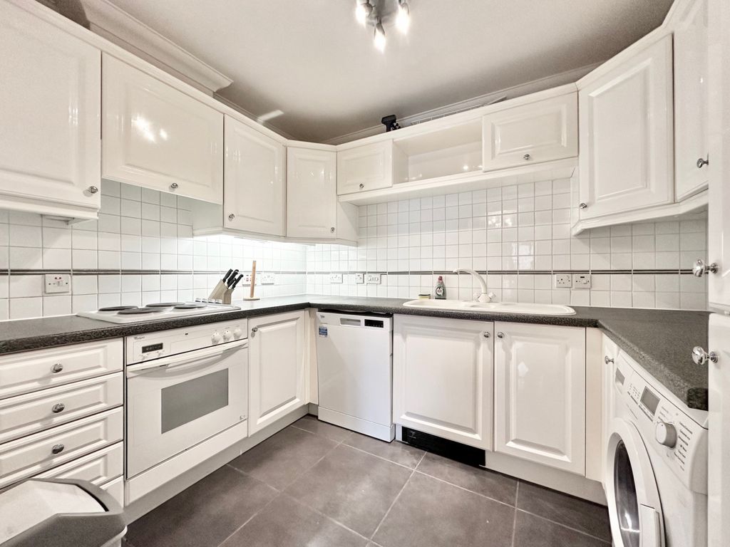 Property photo 3 of 12 Gallery