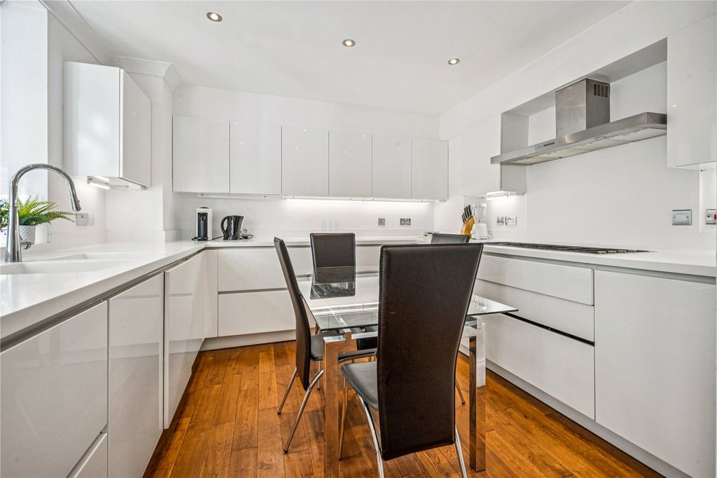 Property photo 3 of 13 Picture No. 63