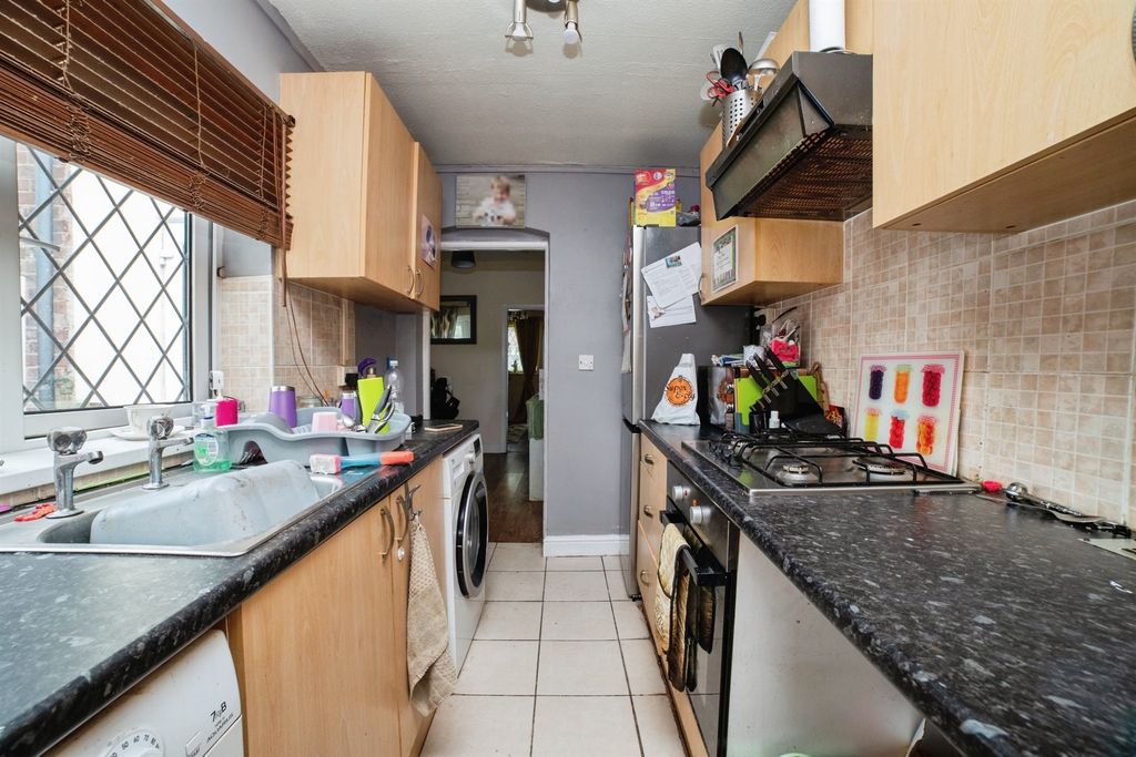 Property photo 3 of 17