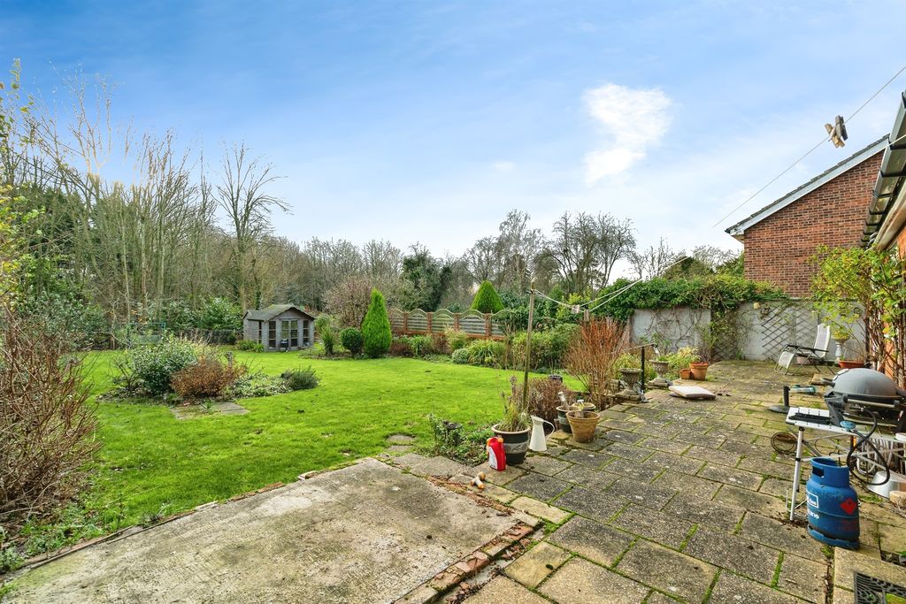 Property photo 2 of 17