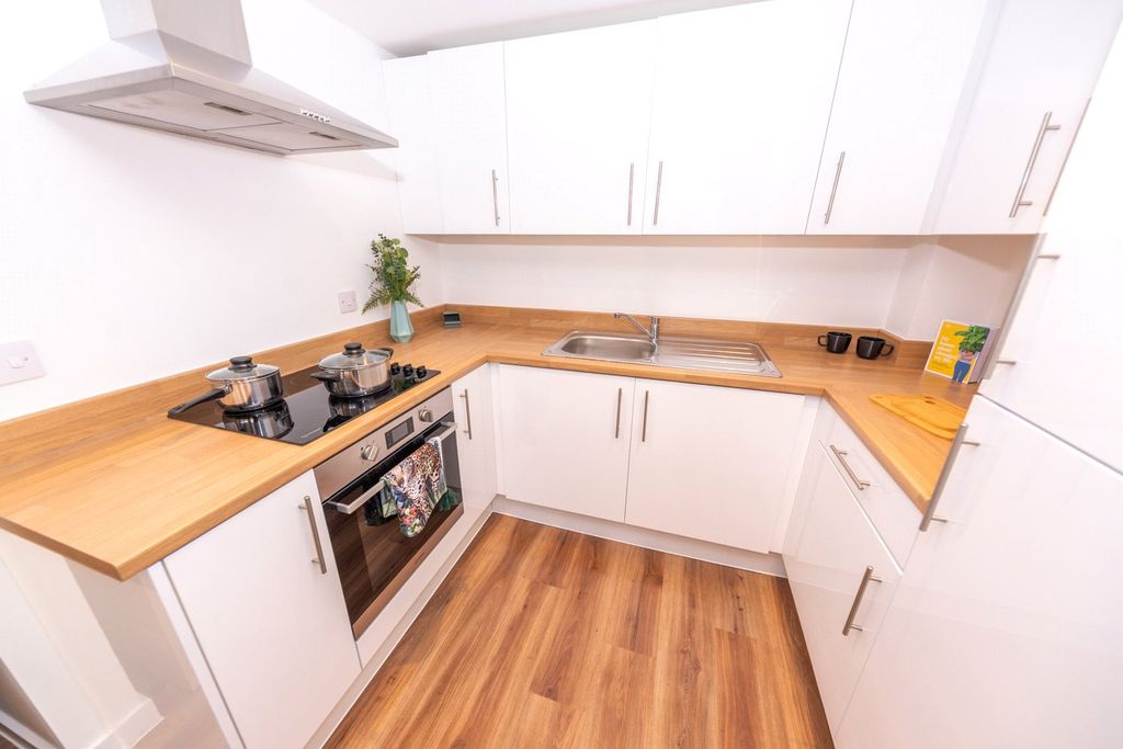 Property photo 2 of 13 Picture No. 04