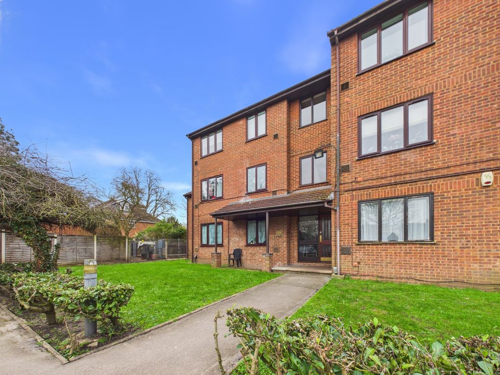 Property photo 1 of 9 Front