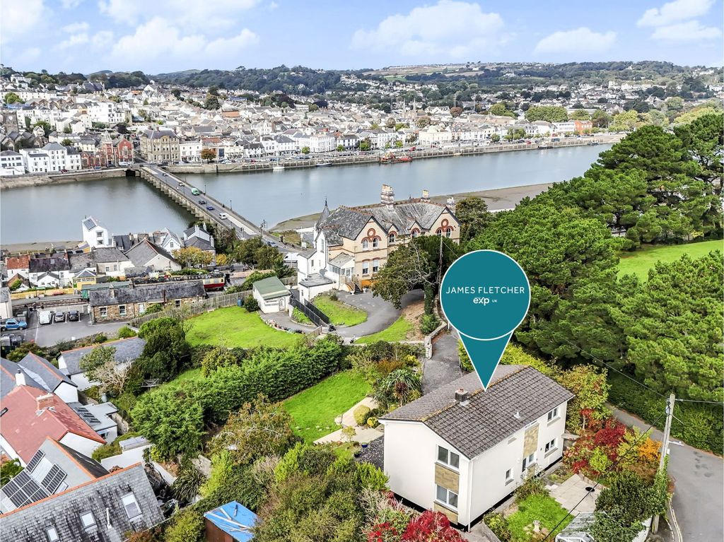 Property photo 2 of 30