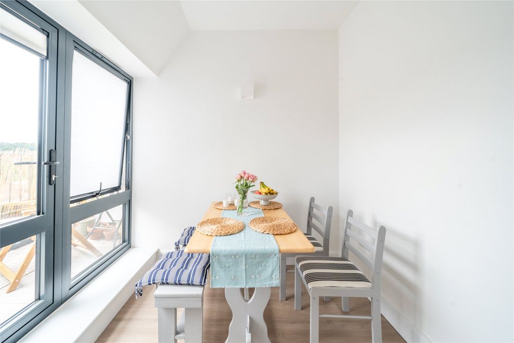 Property photo 3 of 13 Dining Area