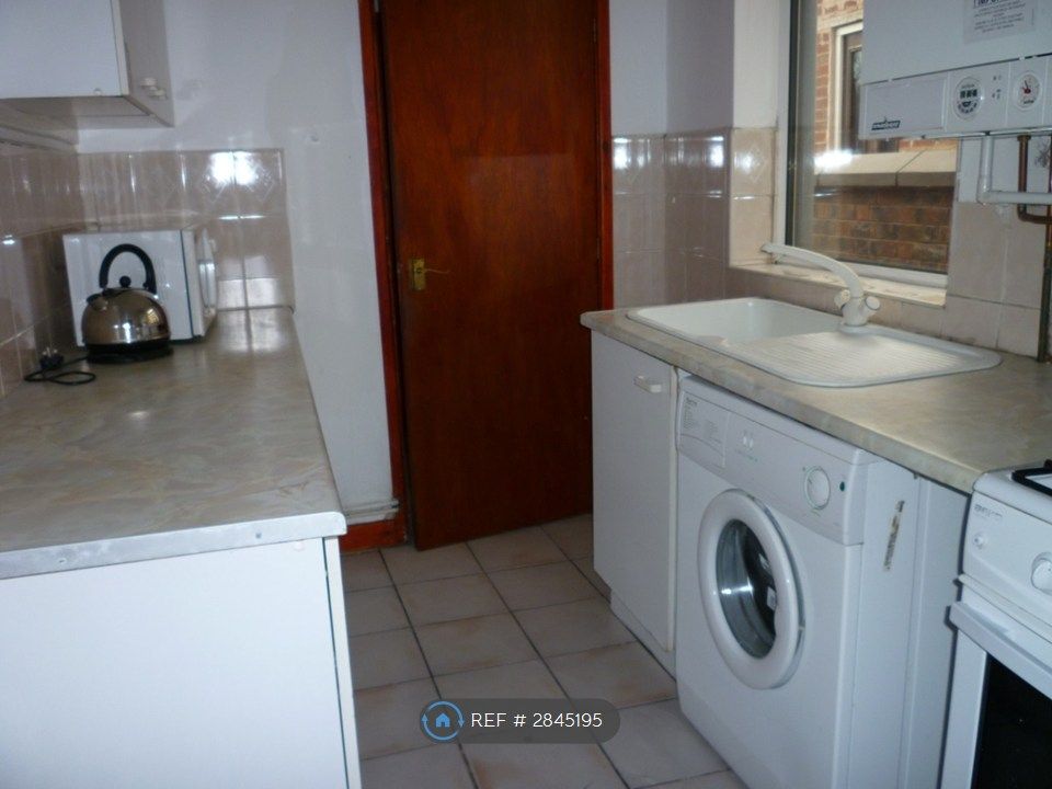 Property photo 3 of 4 Kitchen
