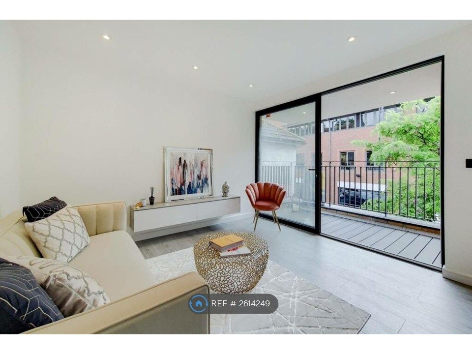 Property photo 2 of 11