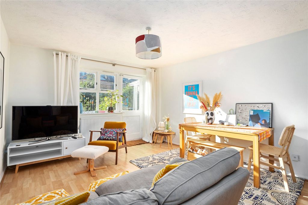 Property photo 1 of 10 Picture No. 16