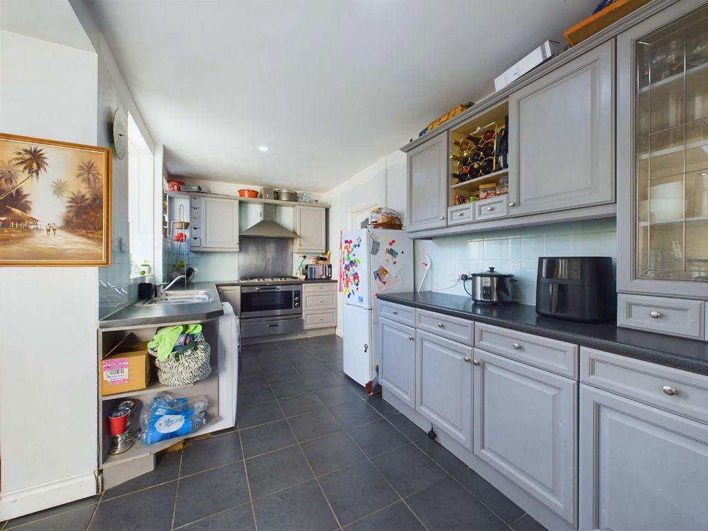 Property photo 2 of 15 Media Image 01