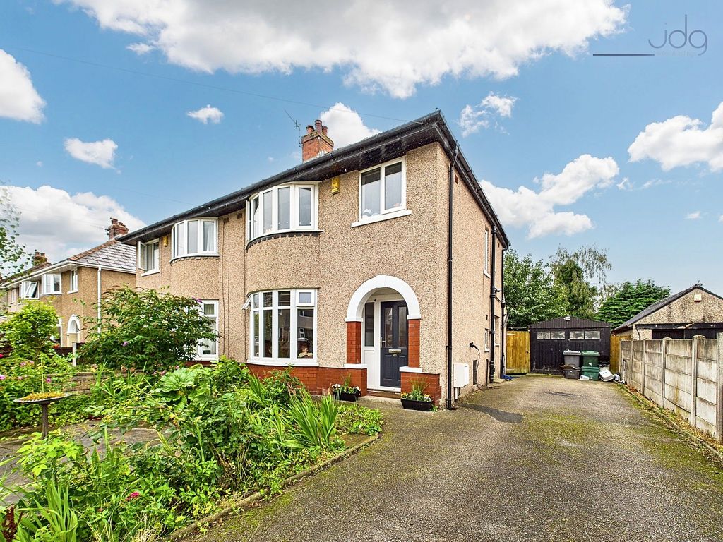 Property photo 1 of 12 Welcome To Barley Cop Lane