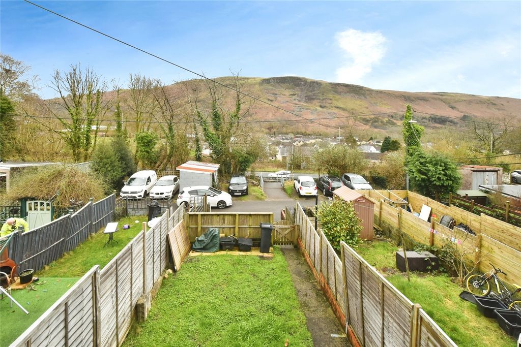 Property photo 3 of 15 Picture No. 20