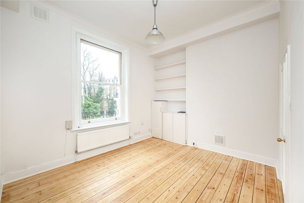 Property photo 2 of 11 Picture No. 24