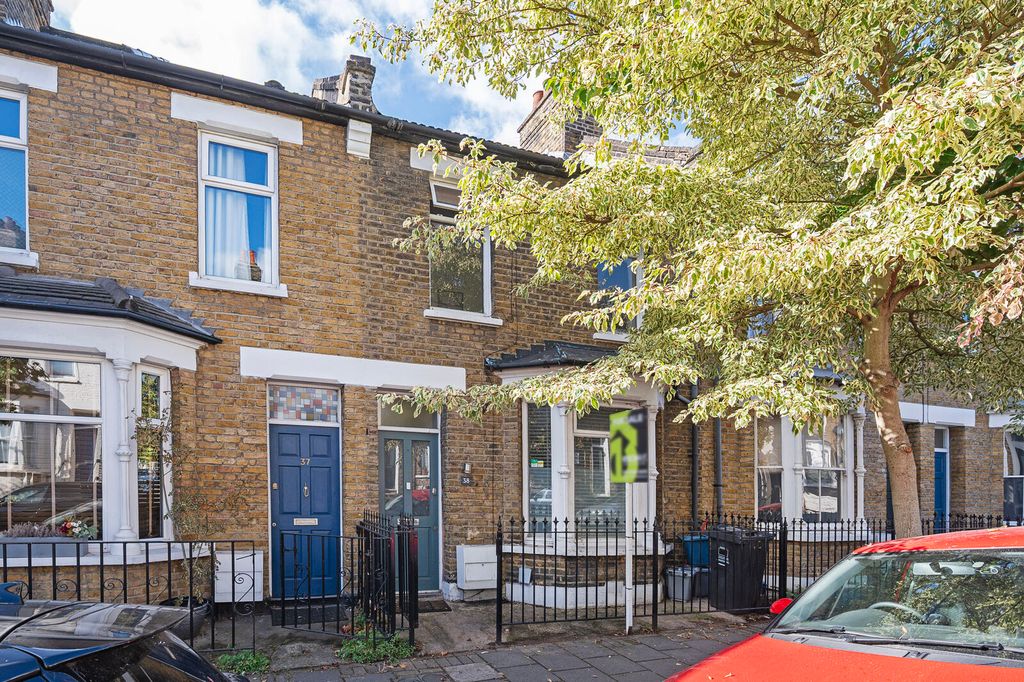Property photo 3 of 12