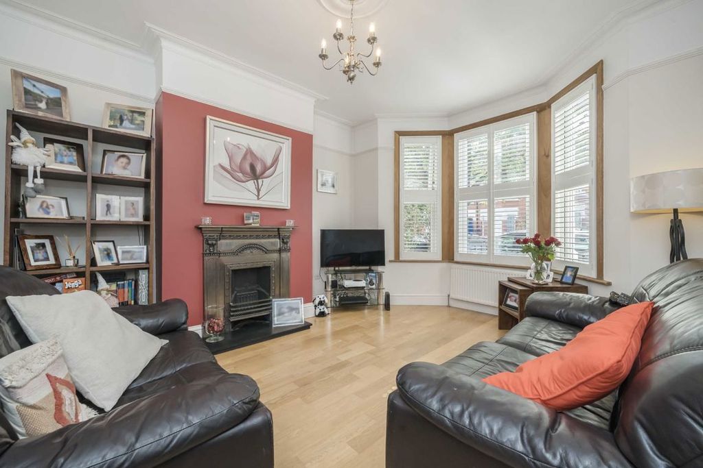 Property photo 3 of 12