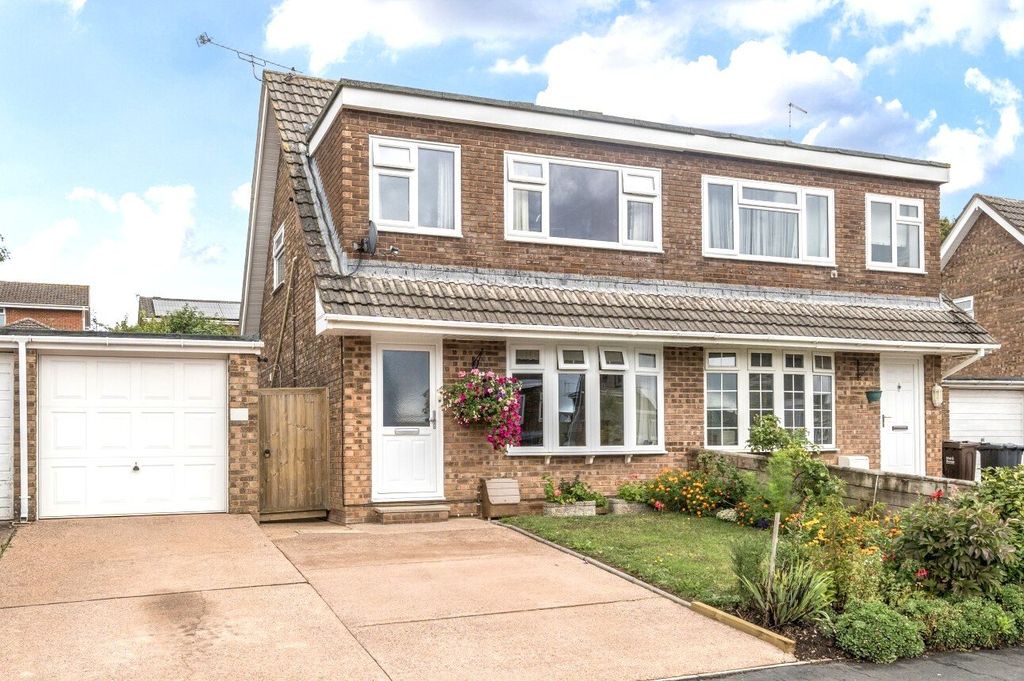 Property photo 1 of 16 26 Bockland Close
