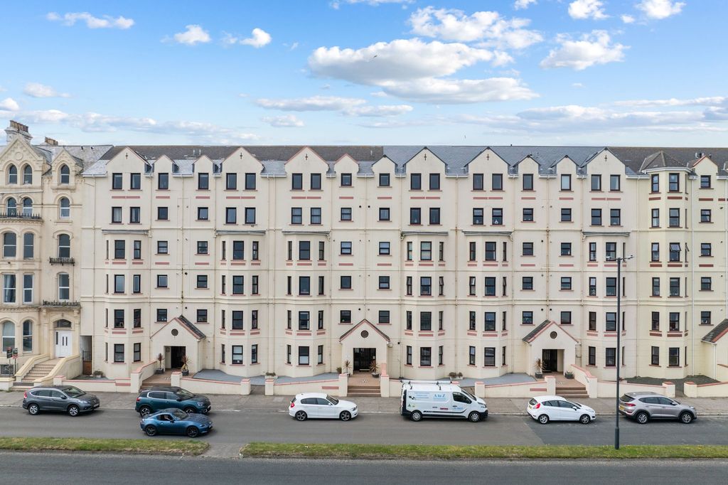 Property photo 1 of 30