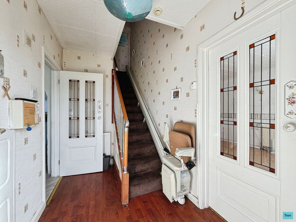 Property photo 3 of 18 15