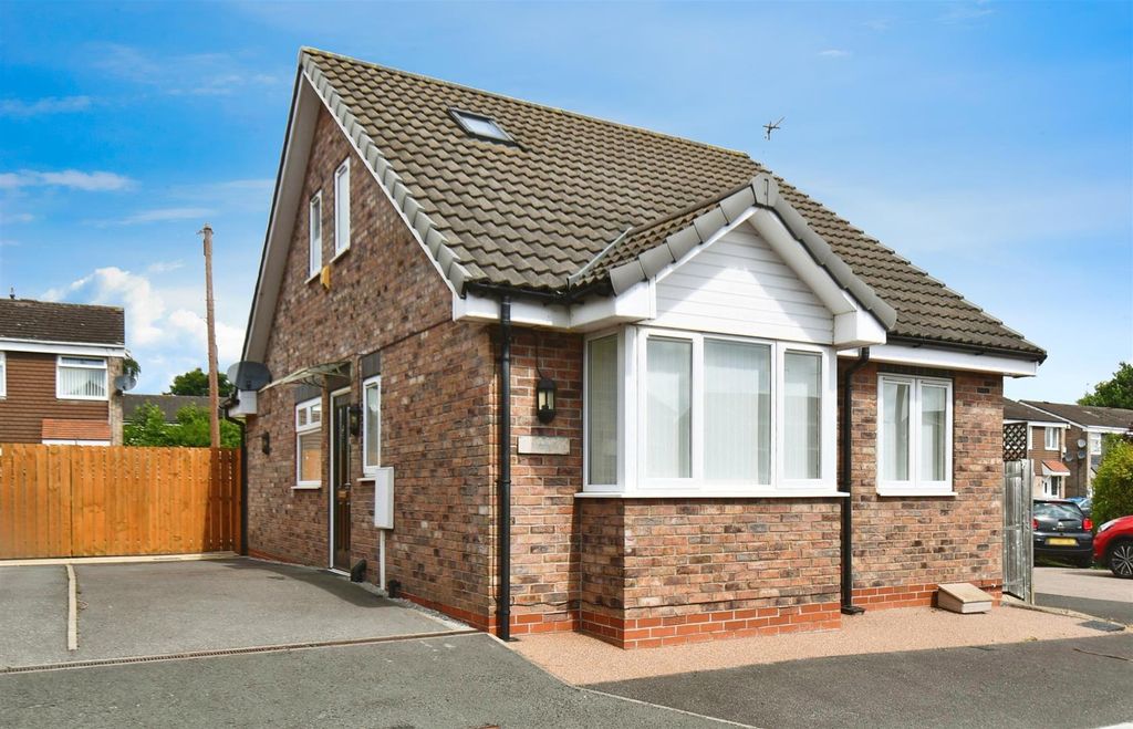 Property photo 1 of 25 Outside