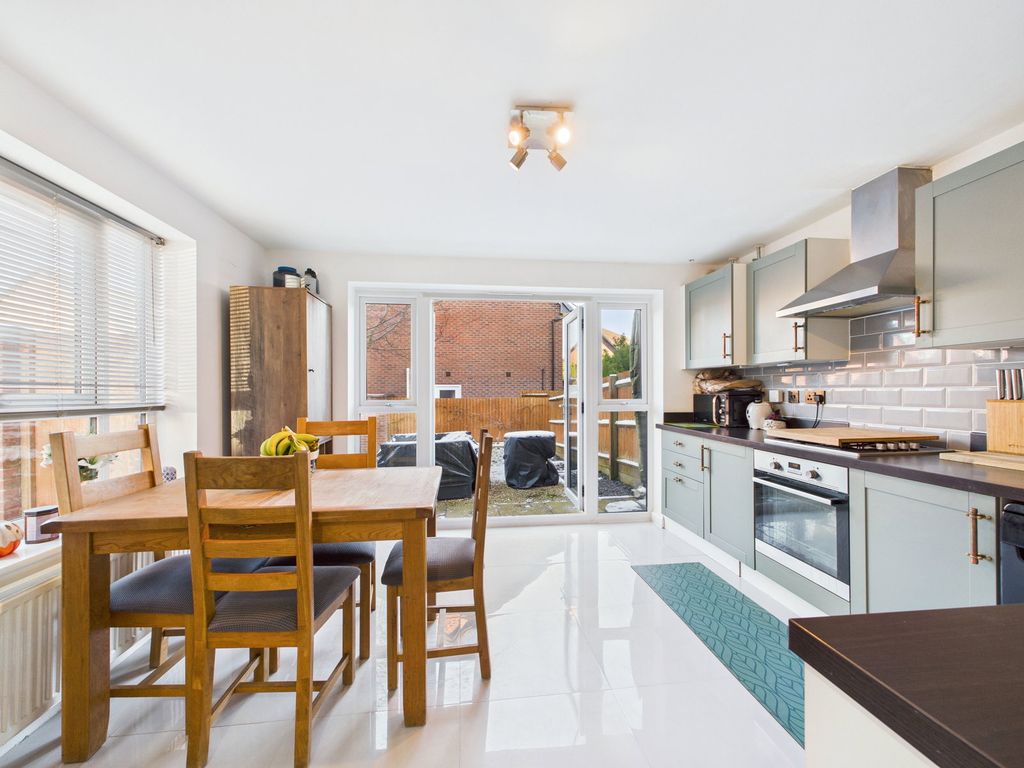 Property photo 2 of 34