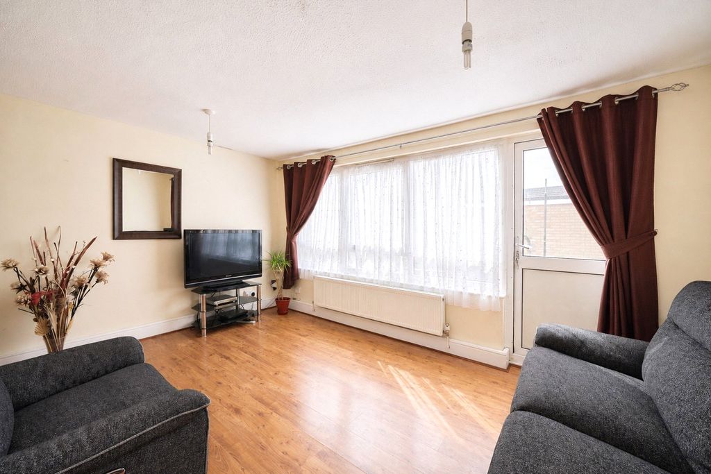 Property photo 2 of 12 Picture No. 22