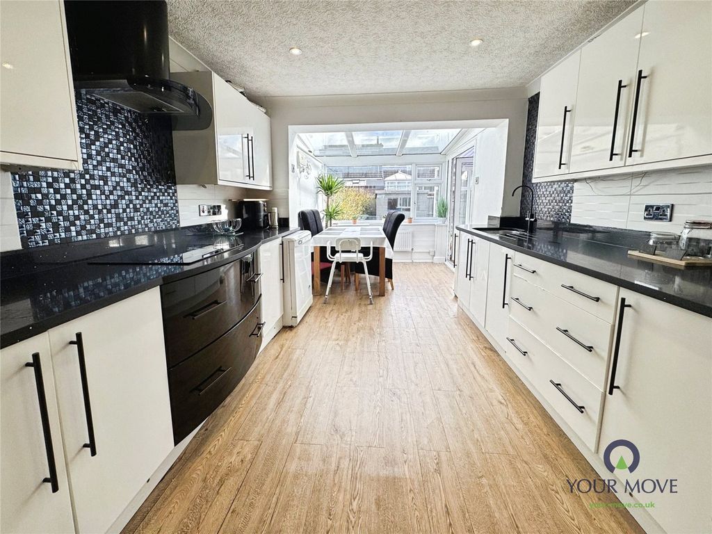 Property photo 1 of 21 Picture No. 17