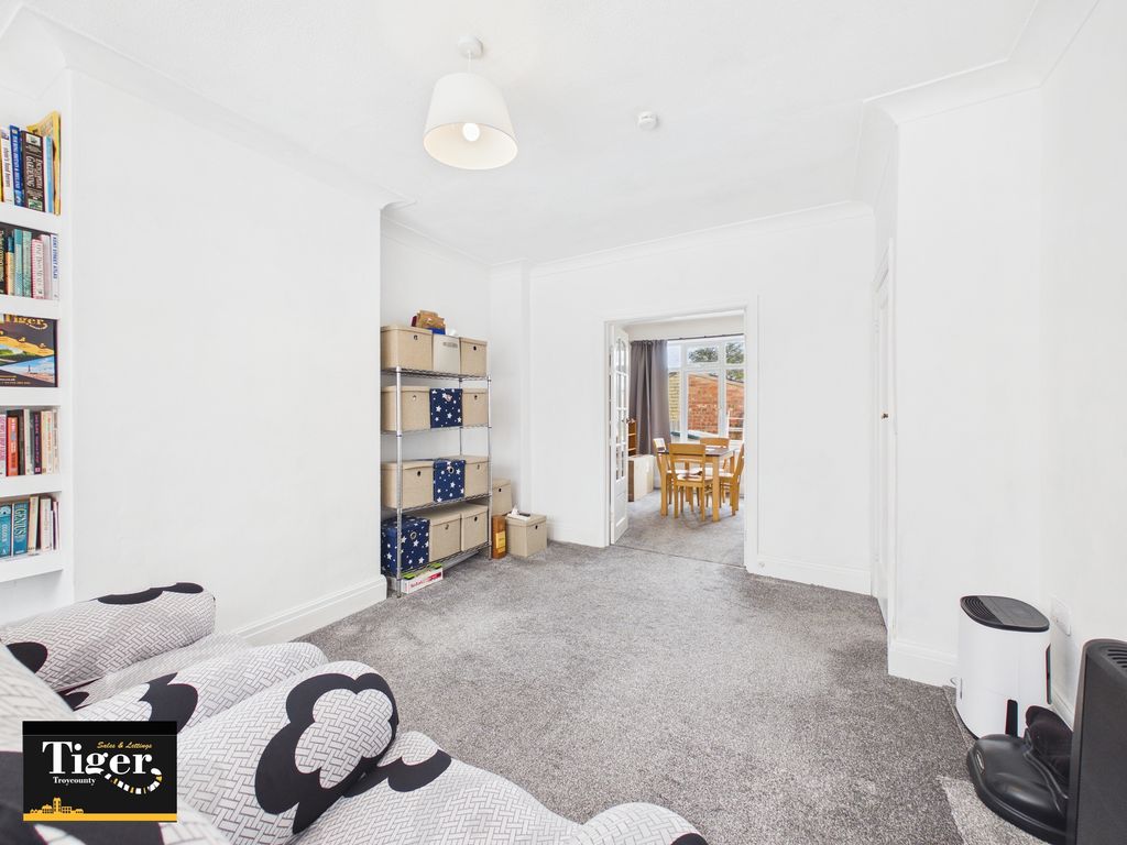 Property photo 3 of 15 Cam03440G0-Pr0567-Still006