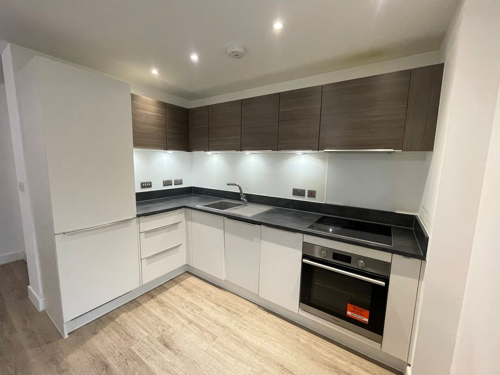 Property photo 1 of 7 Kitchen