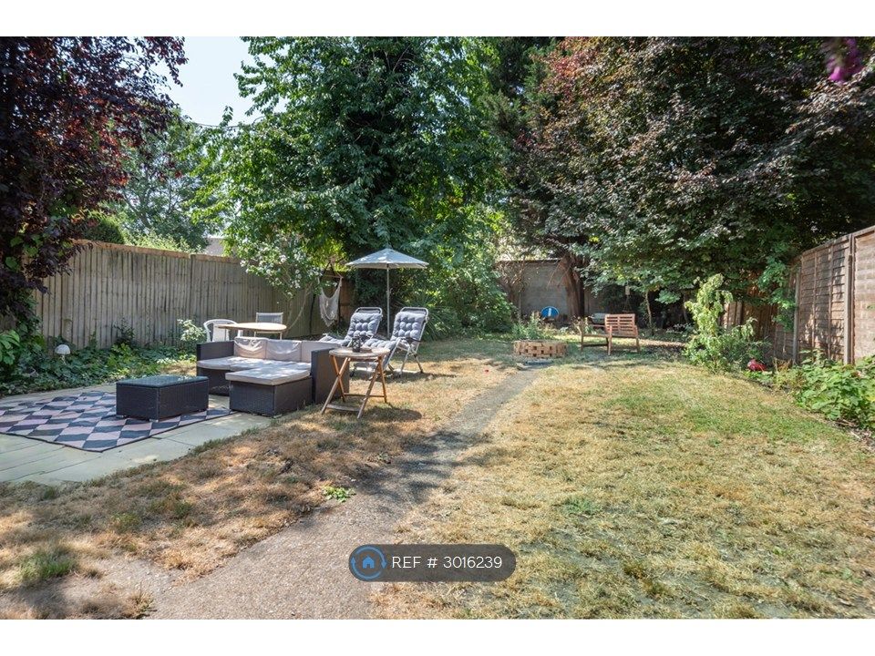 Property photo 2 of 32