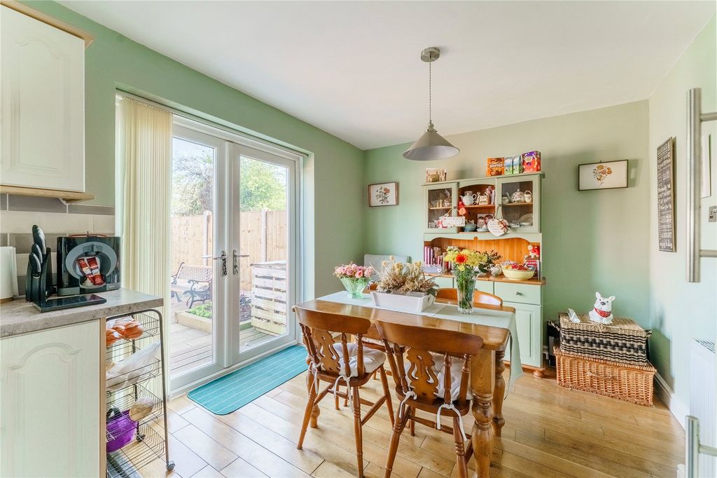 Property photo 3 of 28 Picture No. 17