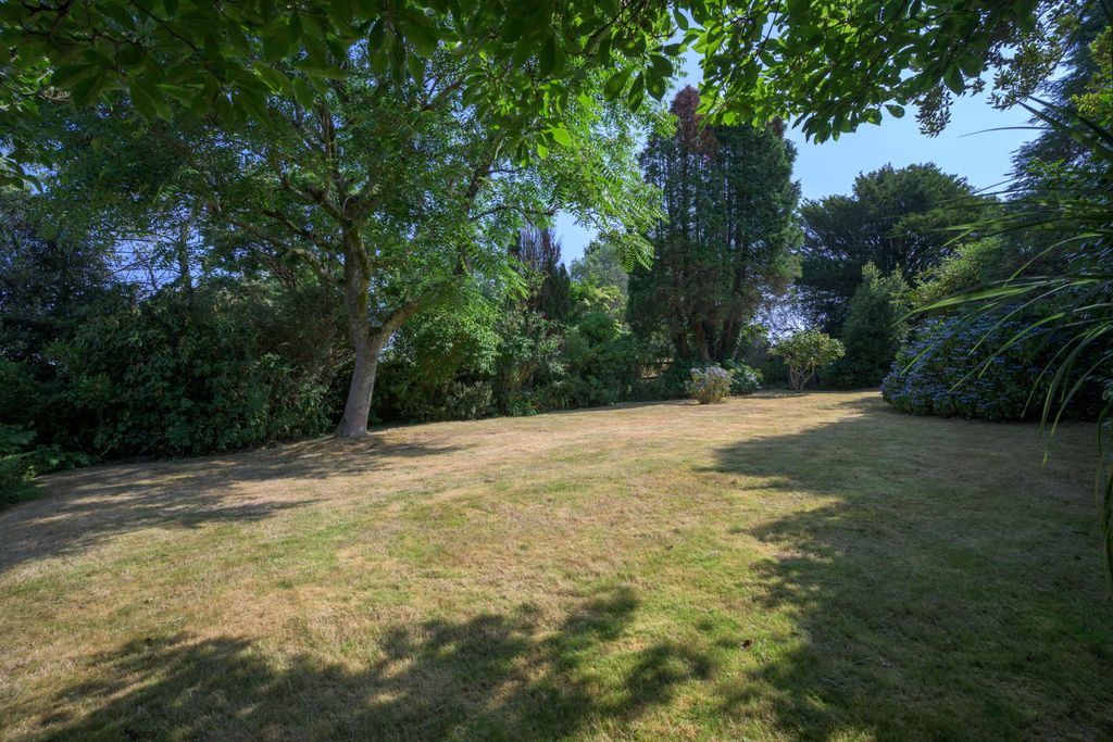 Property photo 3 of 40