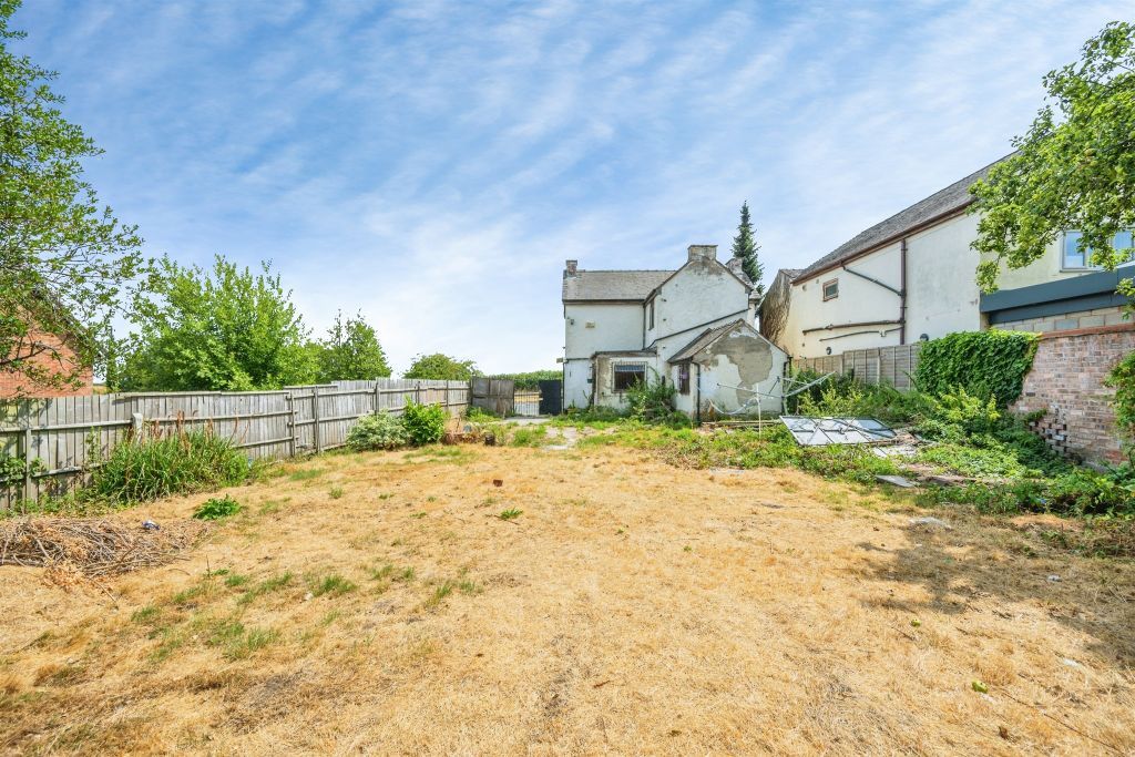 Property photo 2 of 16